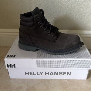 Helly Hansen boys boot size 10